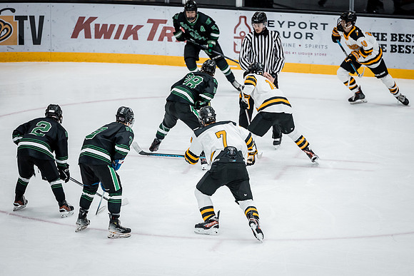 CMHKY vs UND D2-82