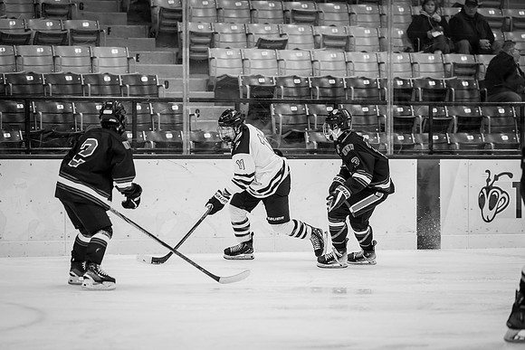 CMHKY vs UND D2-41