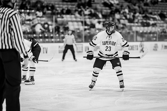 MHKY vs UWSP -229