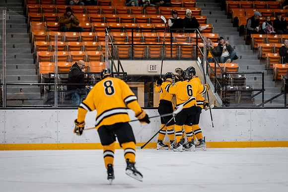 UWS MHKY vs UWSP -9