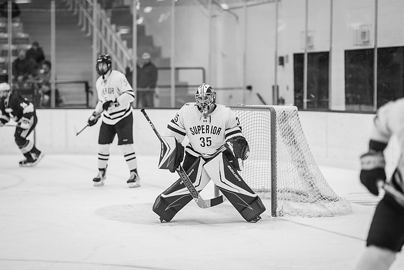 MHKY vs UWSP -248