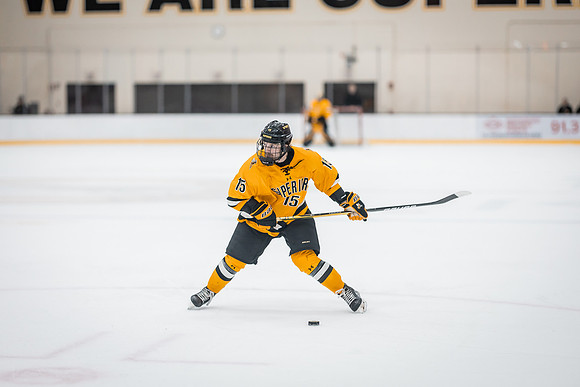 MHKY vs UWSP -261