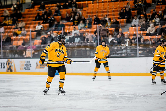 MHKY vs UWSP -129
