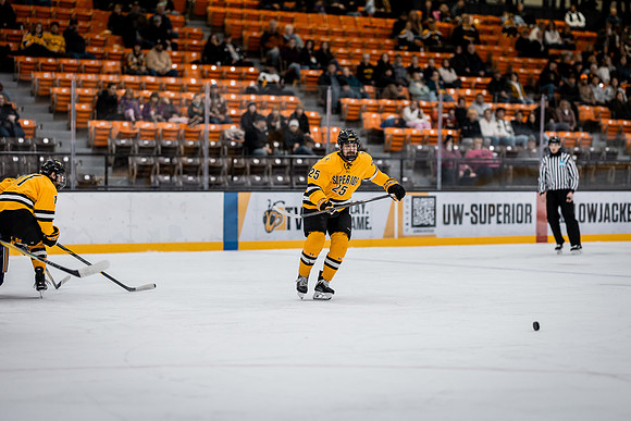 MHKY vs UWSP -76