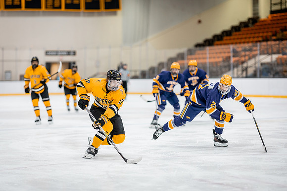 MHKY vs UWSP -138
