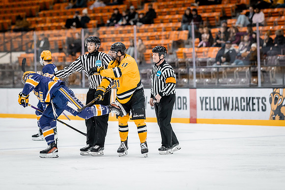 UWS MHKY vs UWSP -26