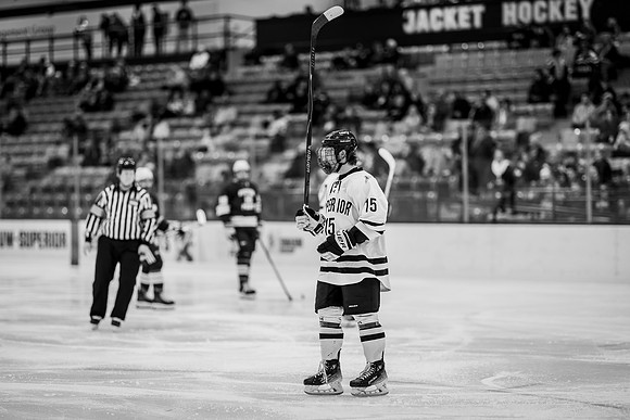 MHKY vs UWSP -111