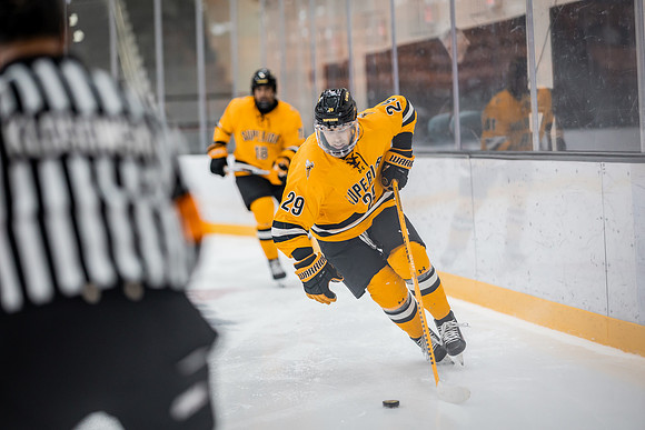 UWS MHKY vs UWSP -18