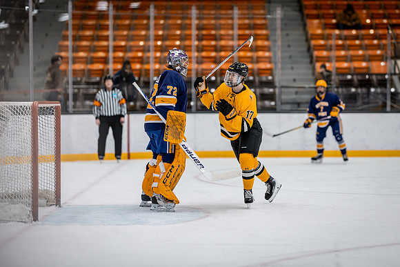 MHKY vs UWSP -60