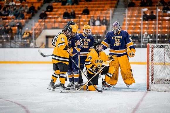 UWS MHKY vs UWSP -19