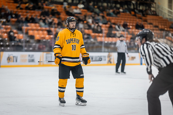 MHKY vs UWSP -254