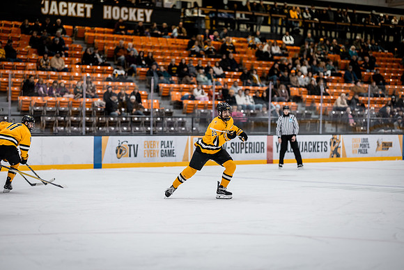 MHKY vs UWSP -52
