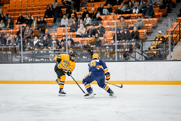 MHKY vs UWSP -134