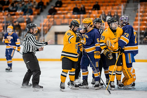 MHKY vs UWSP -121
