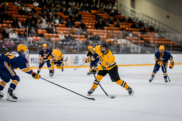 MHKY vs UWSP -90