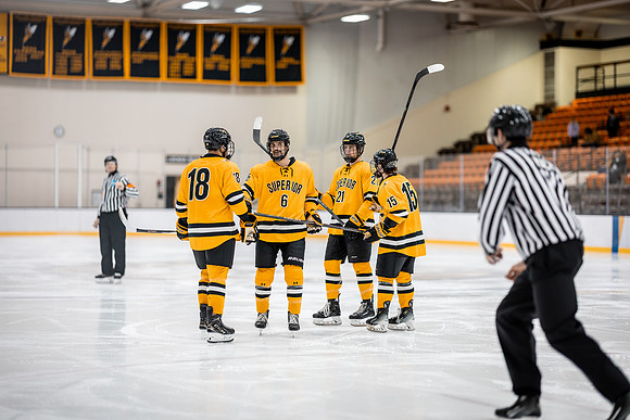 UWS MHKY vs UWSP -16