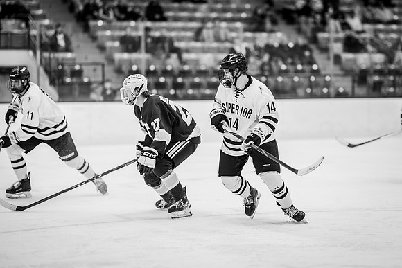 MHKY vs UWSP -243