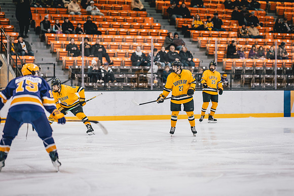 UWS MHKY vs UWSP -2