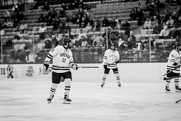 MHKY vs UWSP -130