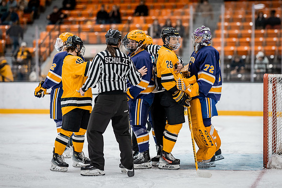 MHKY vs UWSP -124