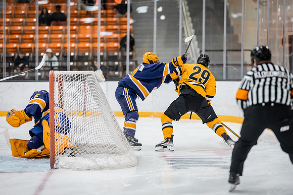 MHKY vs UWSP -118