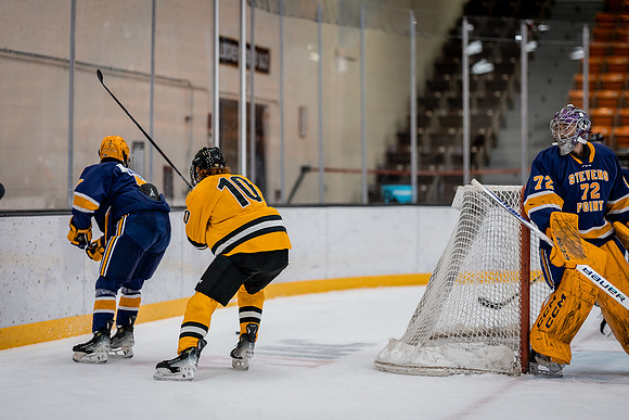 MHKY vs UWSP -81