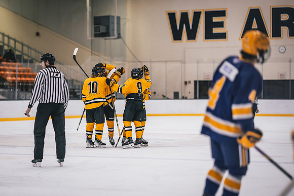 UWS MHKY vs UWSP -4