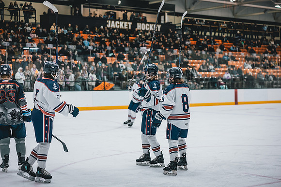 Hibbing vs Superior Hockey -1-77