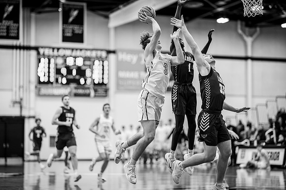 HARRY - MBB vs LORAS -189