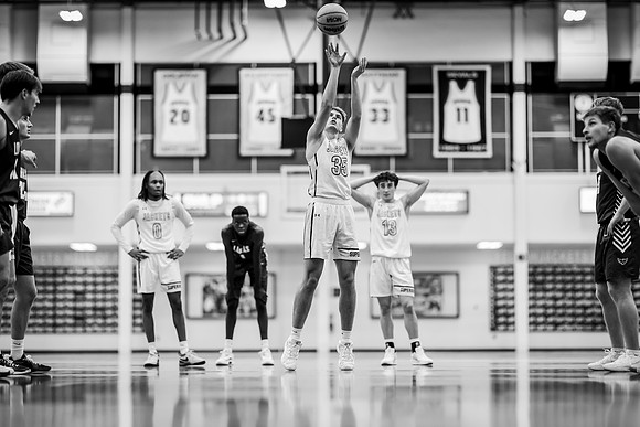 HARRY - MBB vs LORAS -76