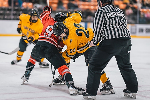 UWS MHKY vs UWRF-44