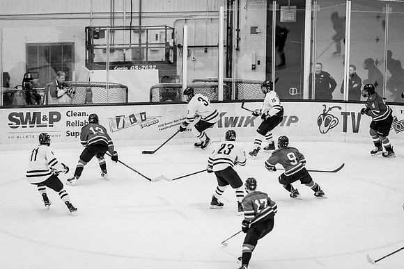 MHKY vs UWRF -141