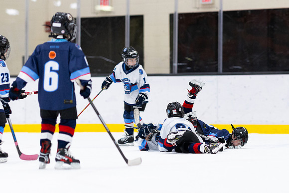 UWS MHKY vs UWRF-82