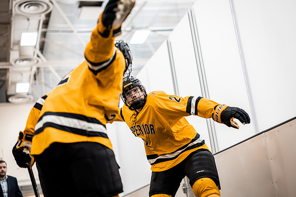 MHKY vs UWRF -153