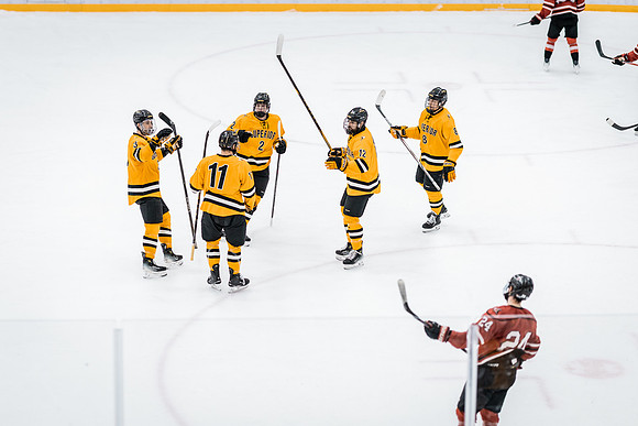 MHKY vs UWRF -135