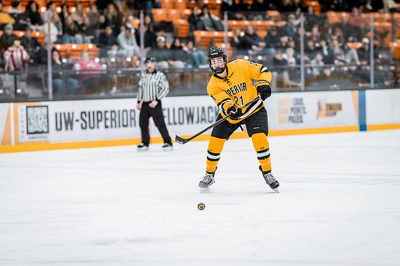 MHKY vs UWRF -10