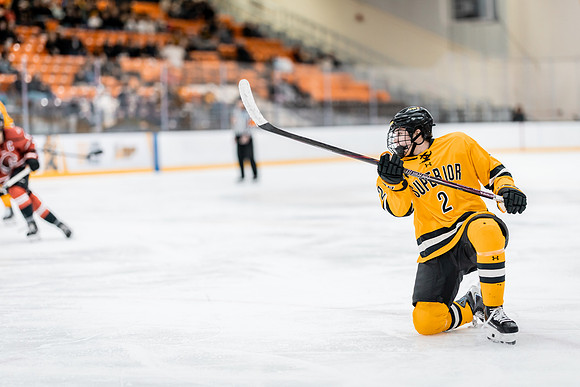 MHKY vs UWRF -108