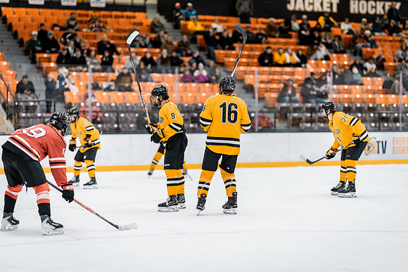 MHKY vs UWRF -133