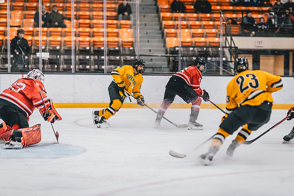UWS MHKY vs UWRF-22