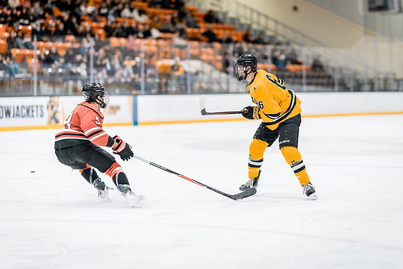 MHKY vs UWRF -8