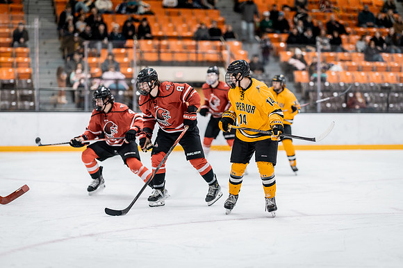 MHKY vs UWRF -112