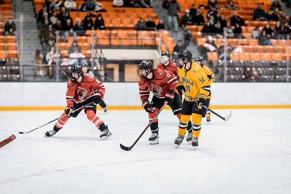 MHKY vs UWRF -111