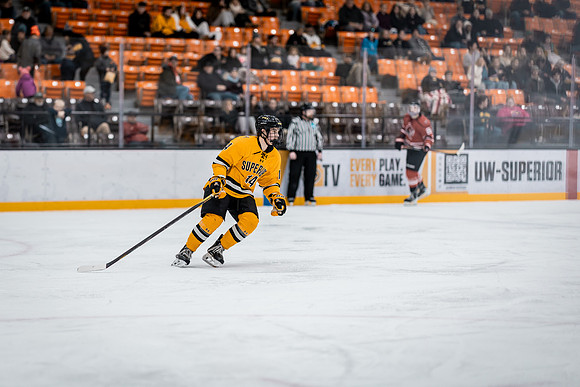 MHKY vs UWRF -110