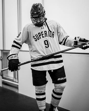 MHKY vs UWRF -176