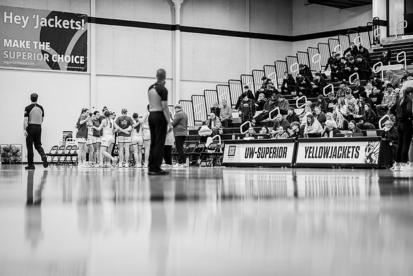 WBB vs STOUT -100