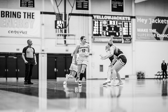 WBB vs STOUT -44