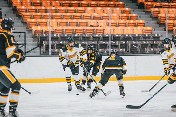 CMHKY vs UWM -40