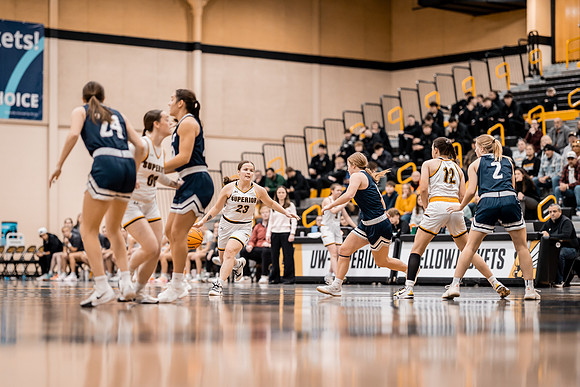 WBB vs STOUT -84
