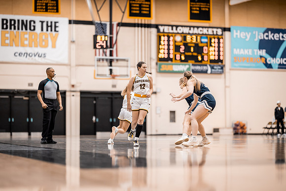 WBB vs STOUT -43