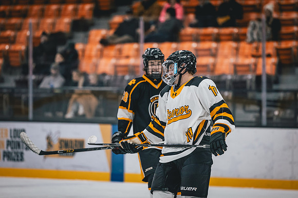 CMHKY vs UWM -128
